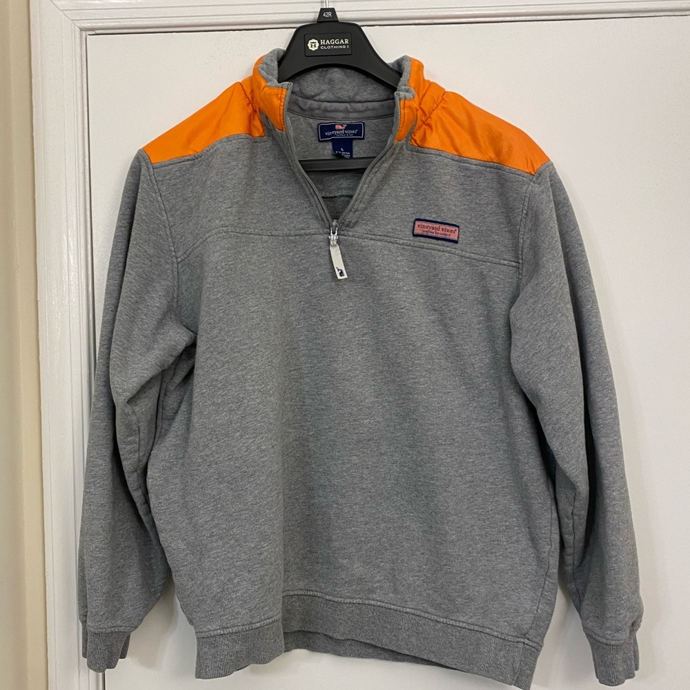 Vineyard Vines LG Quarter Zip Pullover in Grey